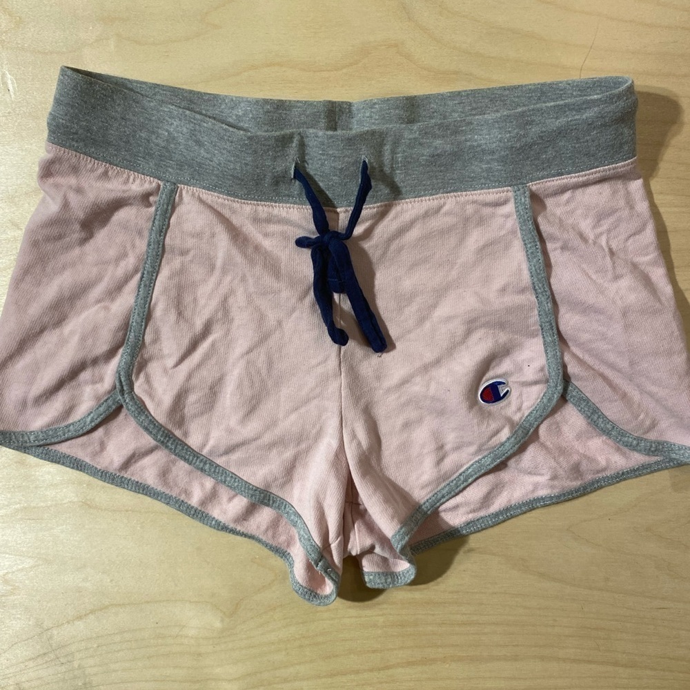 Champion Authentic Athletic Wear Shorts Medium (HX)
